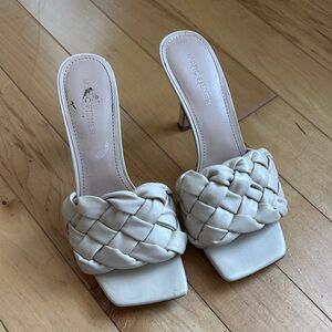 Marc Fisher Cream Woven Heels